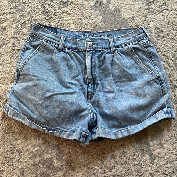 American Tank in L with AE Denim Shorts - Picture 4 of 5